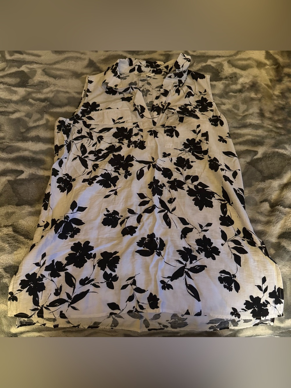 Counterparts White Sleeveless Floral Print Camisole